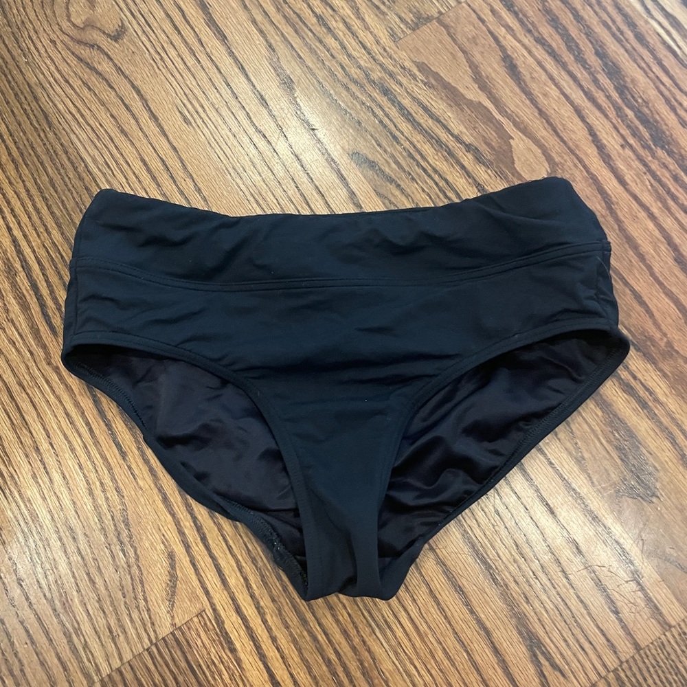 Lands Ends swim bottom